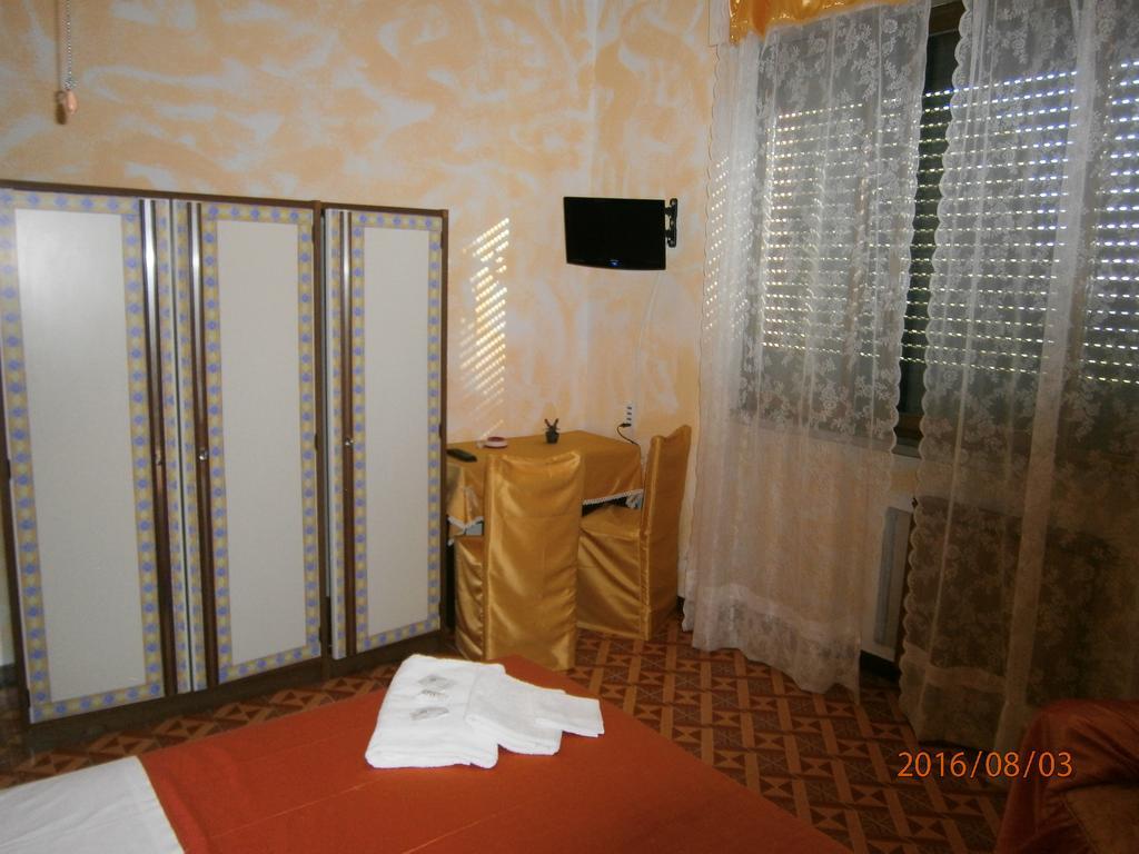 Albergo Il Cantuccio Bolano Exteriör bild