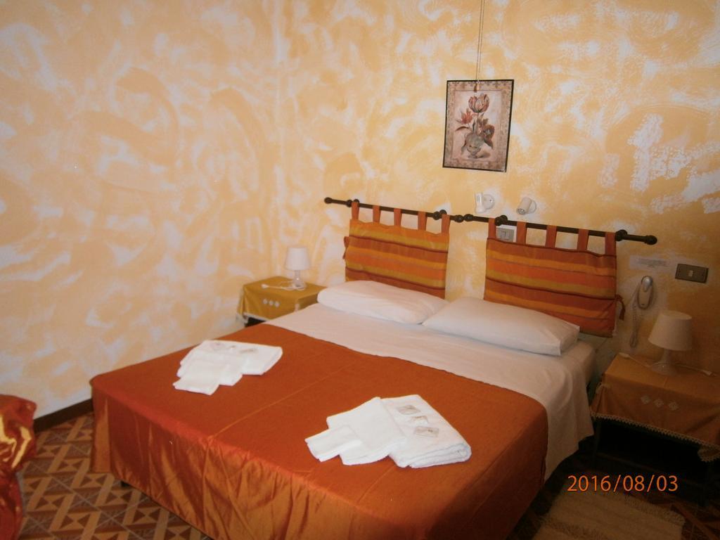 Albergo Il Cantuccio Bolano Exteriör bild