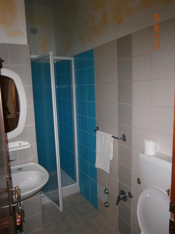 Albergo Il Cantuccio Bolano Exteriör bild