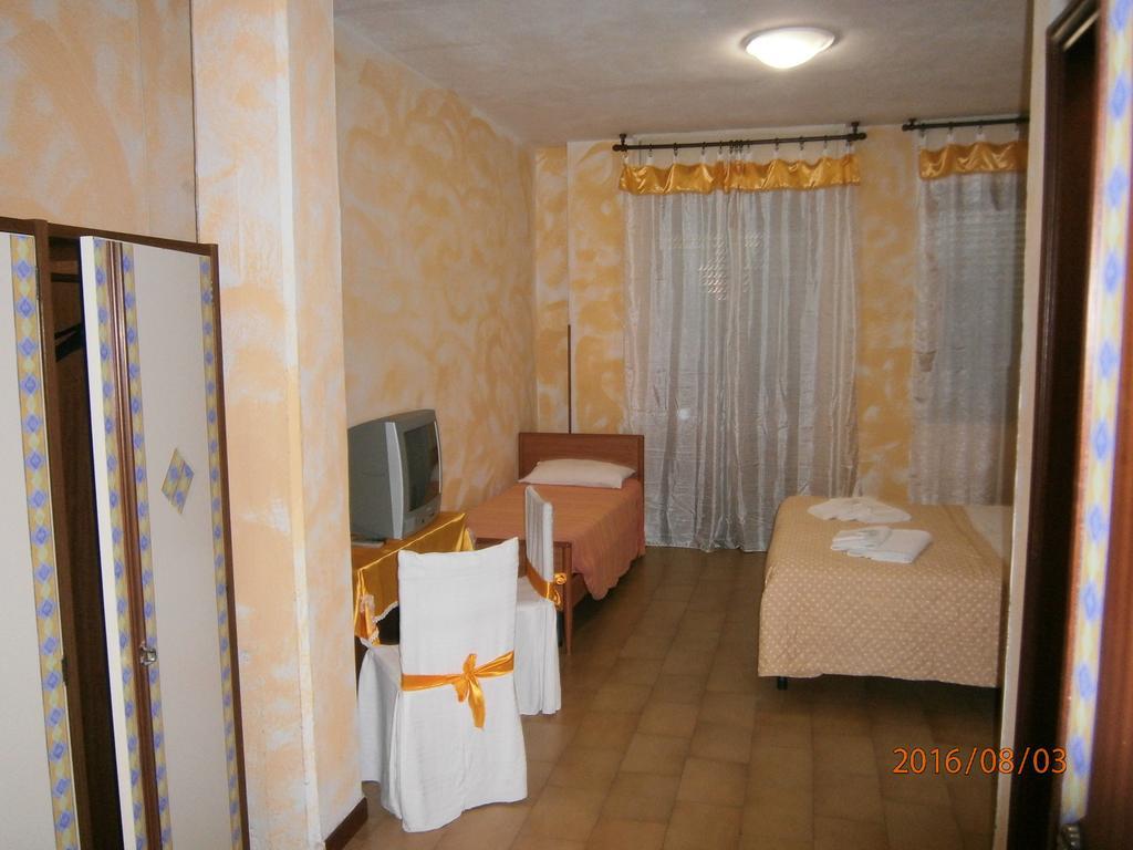 Albergo Il Cantuccio Bolano Exteriör bild