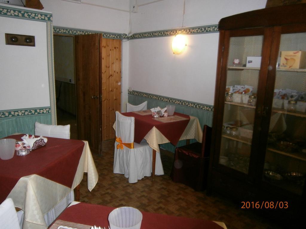 Albergo Il Cantuccio Bolano Exteriör bild